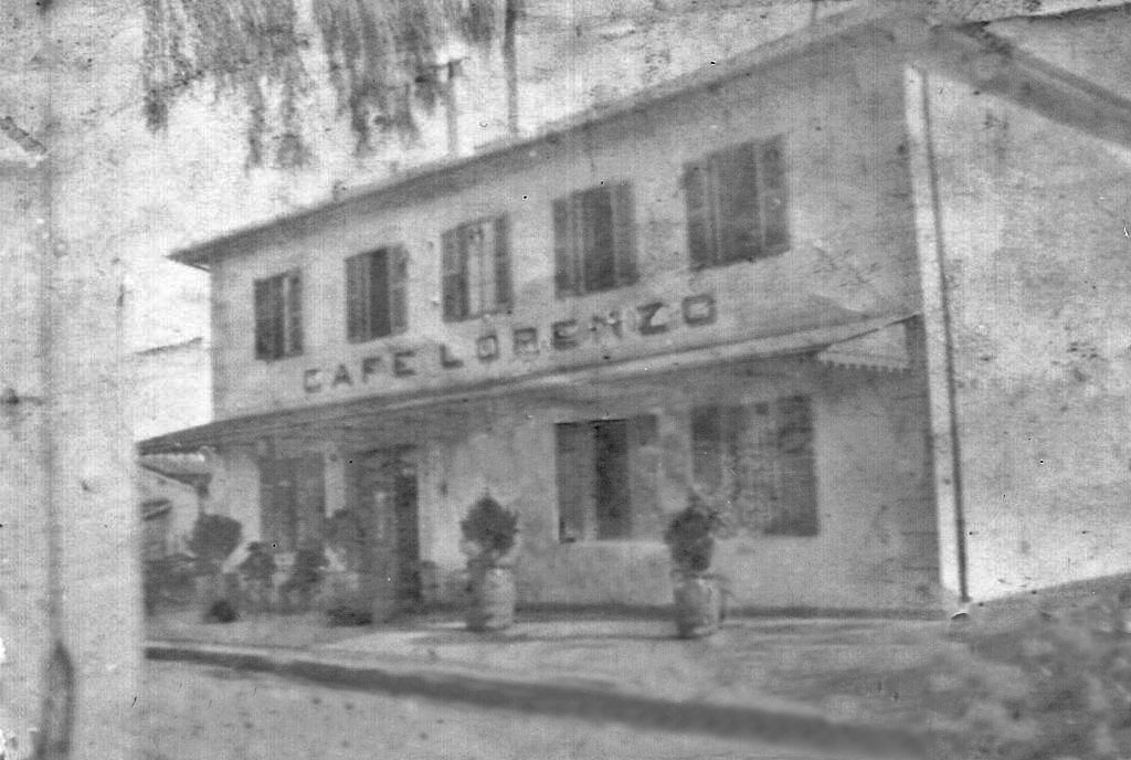 cafe-Lorenzo_1890.jpg