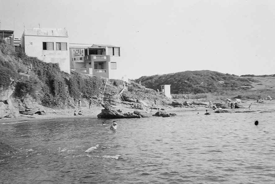 PlageGrottes1955.jpg