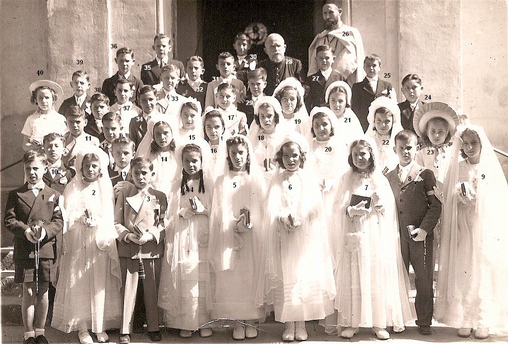 Communion1947.JPG