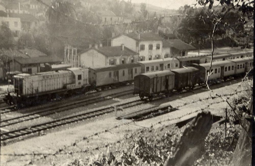 gare-de-Menerville-1958.JPG